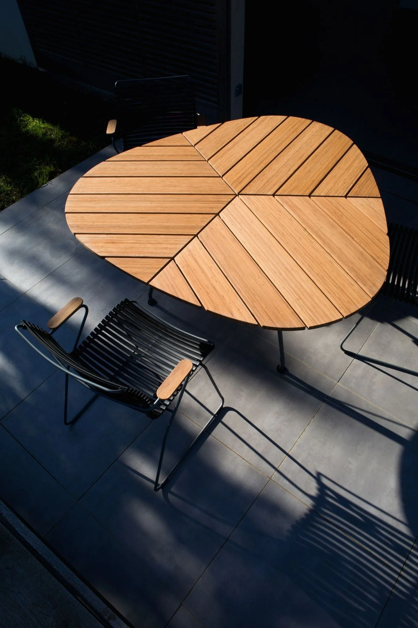 Leaf Bamboo Table - Bamboo | Dark Grey - Image 4